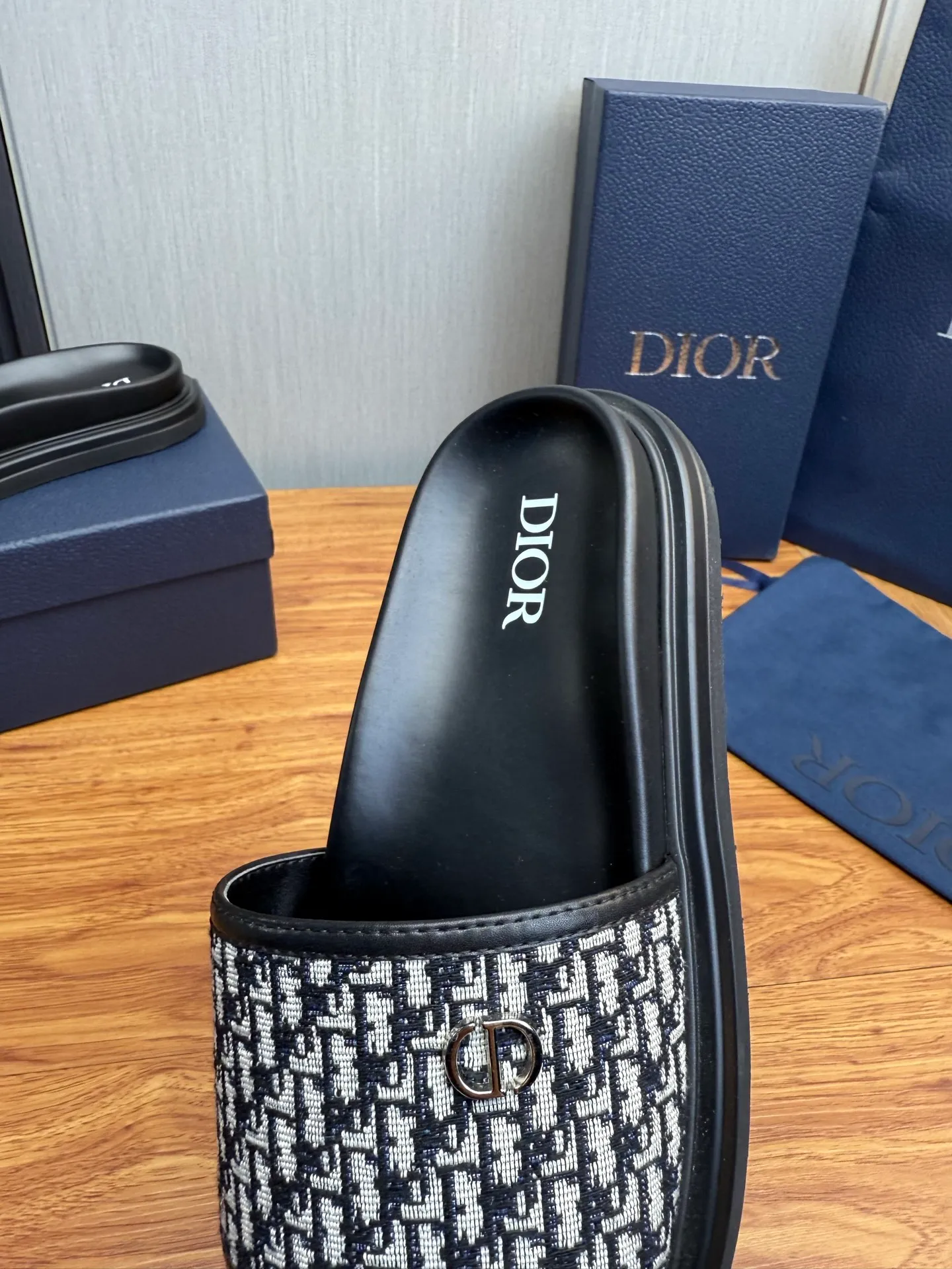 Men's shoes 260💰 Dior. Men's slippers🩴Official website 1:1 production 38-45 size 45 46 🉑️Customized original material shipped✅